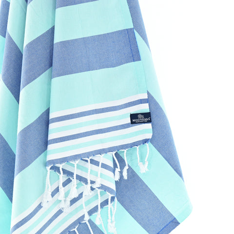 Turkish Towel, Beach Bath Towel, Moonessa Bondi Beach Series, Handwoven, Combed Natural Cotton, 330g,Navy-Mint, hanging close-up
